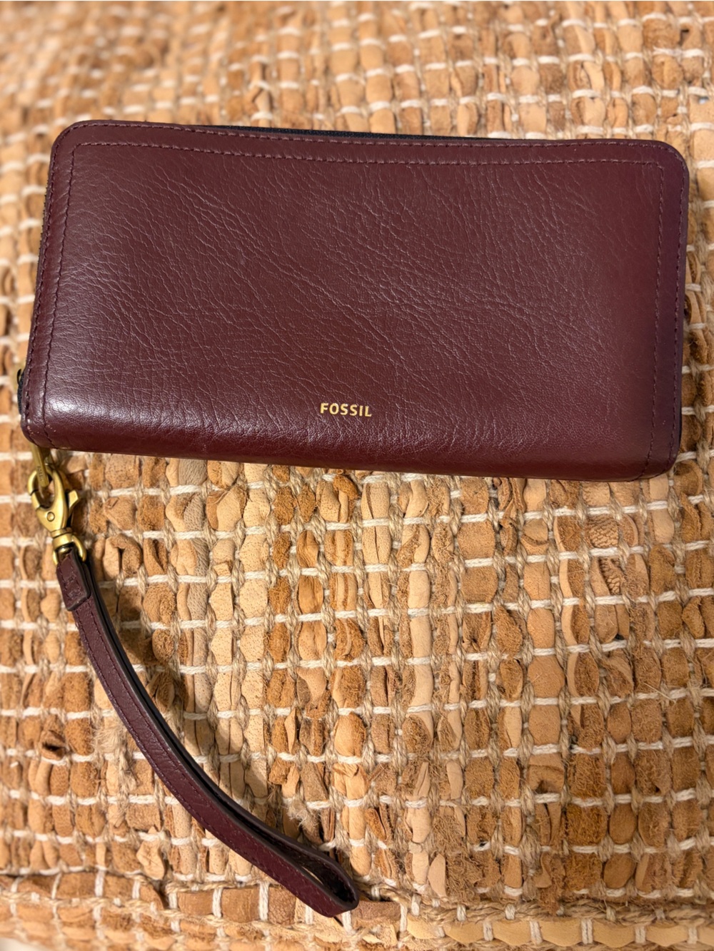Fossil | Burgundy Leather Wristlet Clutch